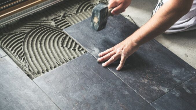 comment poser du carrelage sur une dalle béton